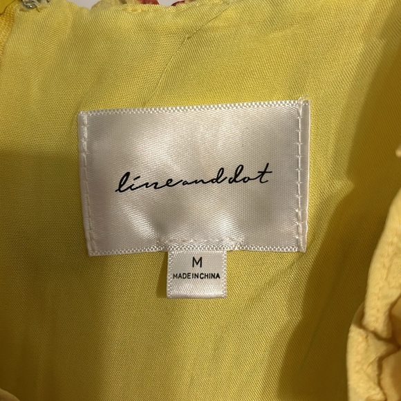 Beautiful line and dot yellow floral dress - Picture 4 of 4